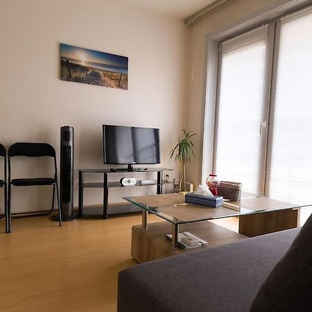 Cozy Studio With Pool Close To The Sea 奥斯滕德 外观 照片