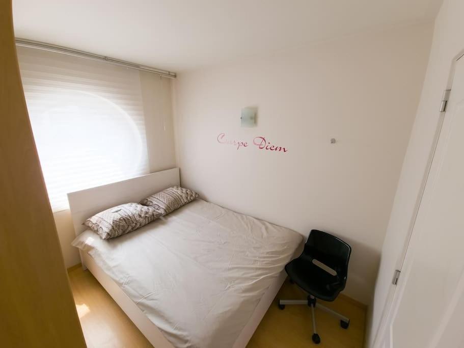 Cozy Studio With Pool Close To The Sea 奥斯滕德 外观 照片