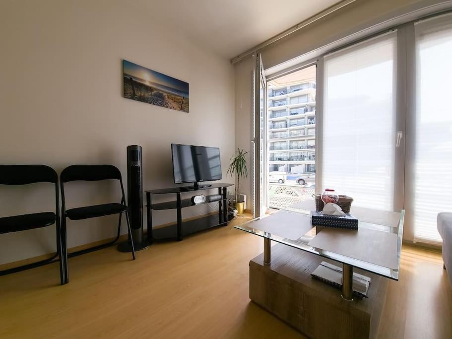 Cozy Studio With Pool Close To The Sea 奥斯滕德 外观 照片